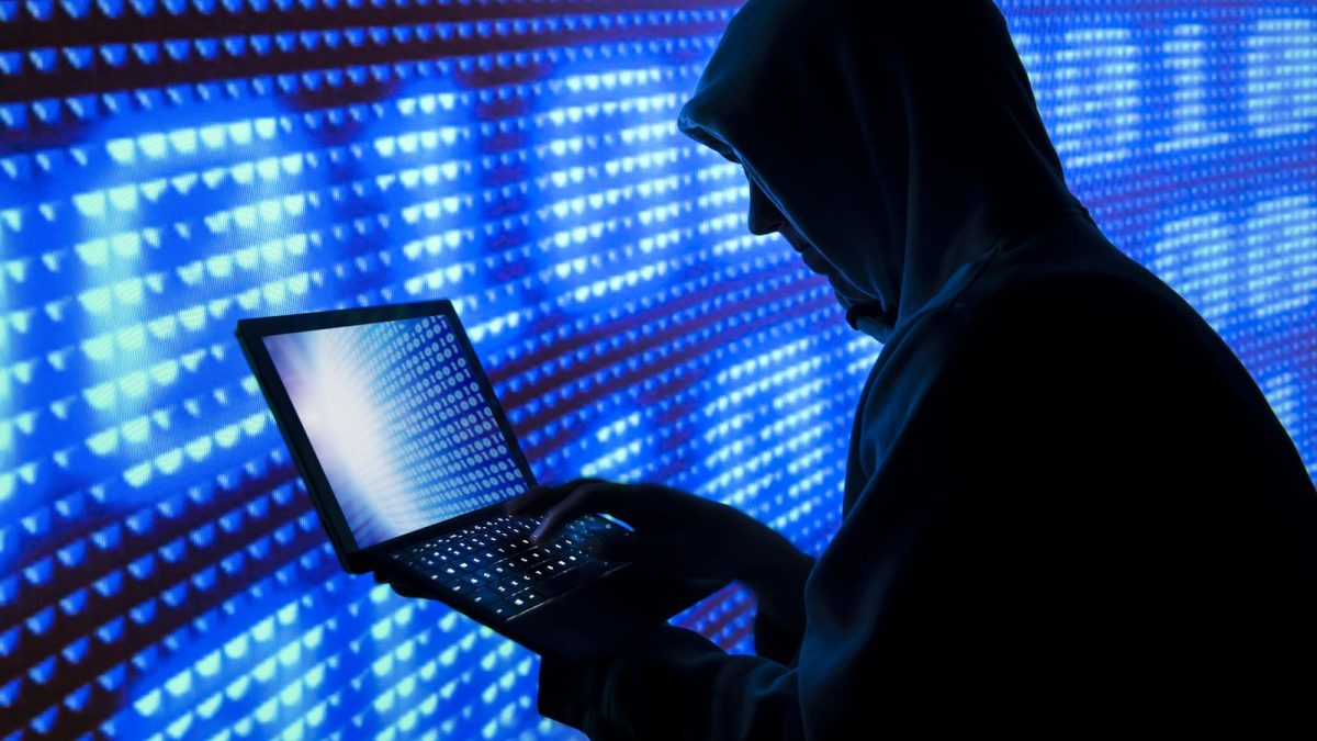 Киберполиция напоминает: использование бесплатных Wi-Fi сетей может быть опасным
